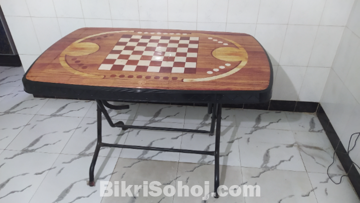 4 seat er dining table